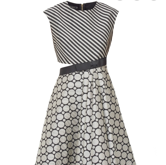 🍒NWT🍒 TED BAKER CUT OUT COCKTAIL DRESS - Picture 6 of 8